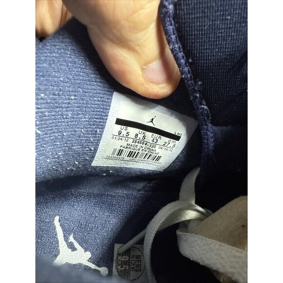 Athletic_Shoes